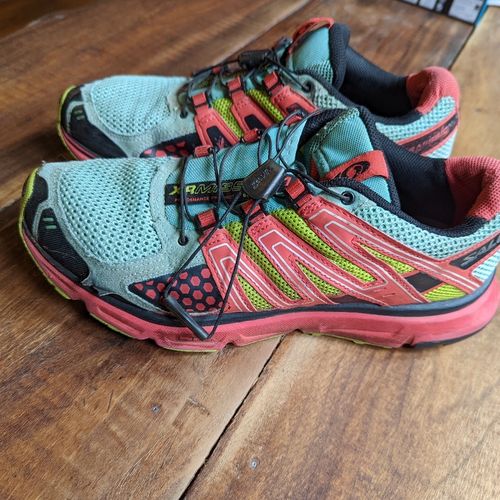 Women's Salomon XR Mission Sz 10